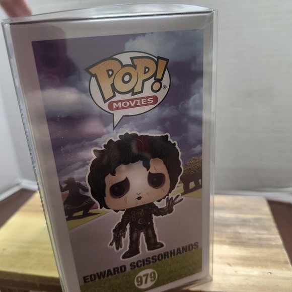 Funko Pop Movies Edward Scissorhands 979 Vinyl Figure with Protector Window Box - Picture 3 of 4